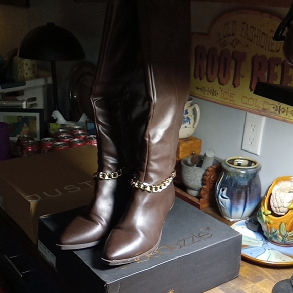 Shoe Dazzle Dark Brown Heeled Boots with Chain Detail - Picture 2 of 6